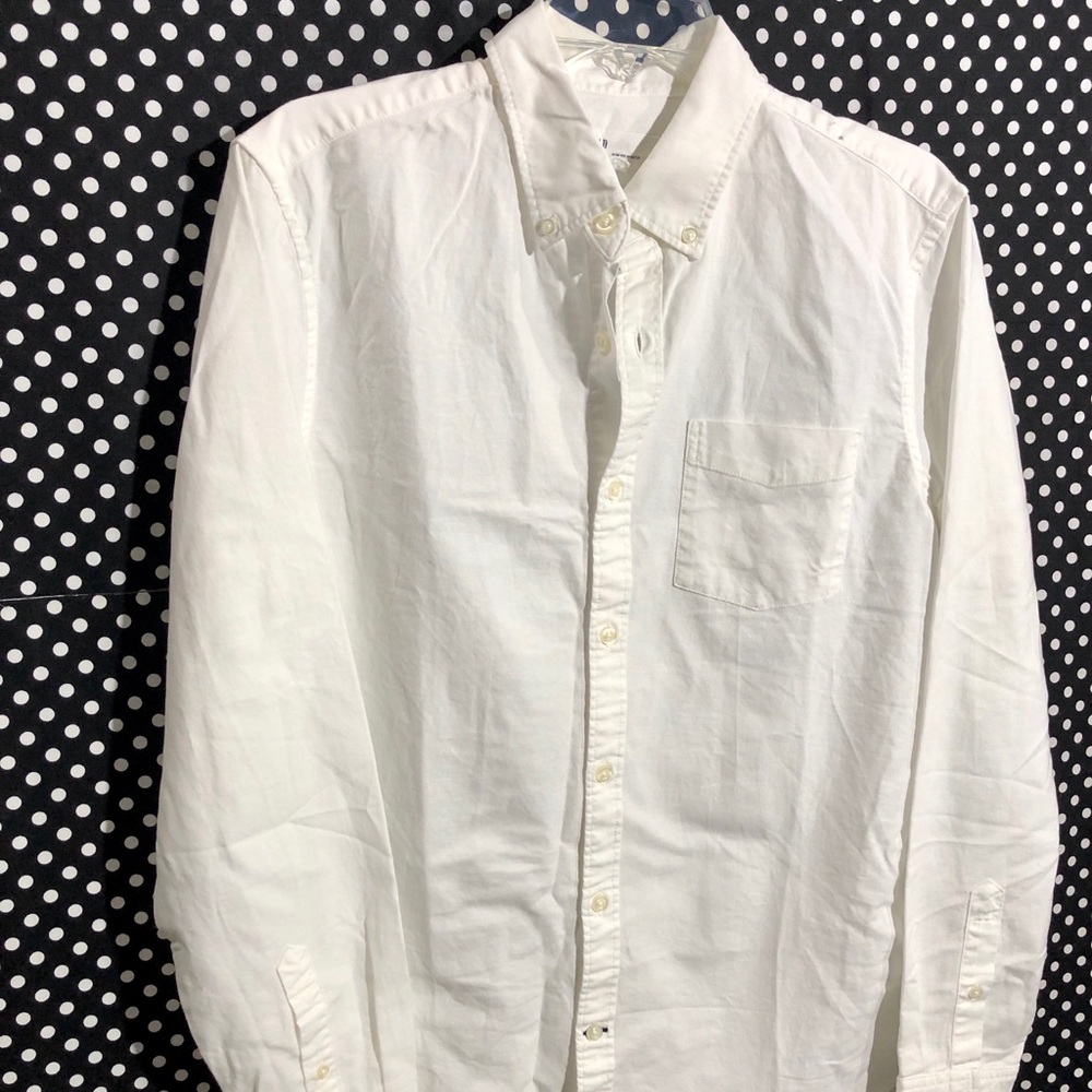 GAP MEN’S WHITE OXFORD BUTTON DOWN SHIRT
